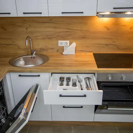 Lux Brkic - * Tuzla